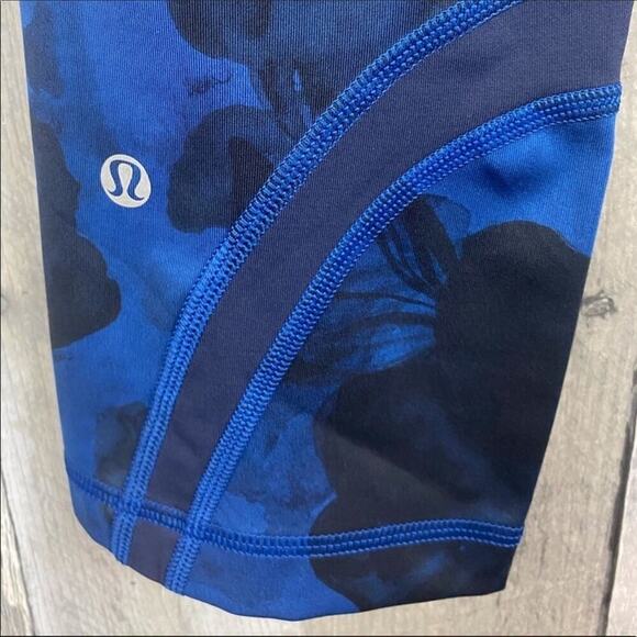 Lululemon Wunder Under Crop Full On Luxtreme Jumbo Inky Floral Size 8 - Picture 8 of 16